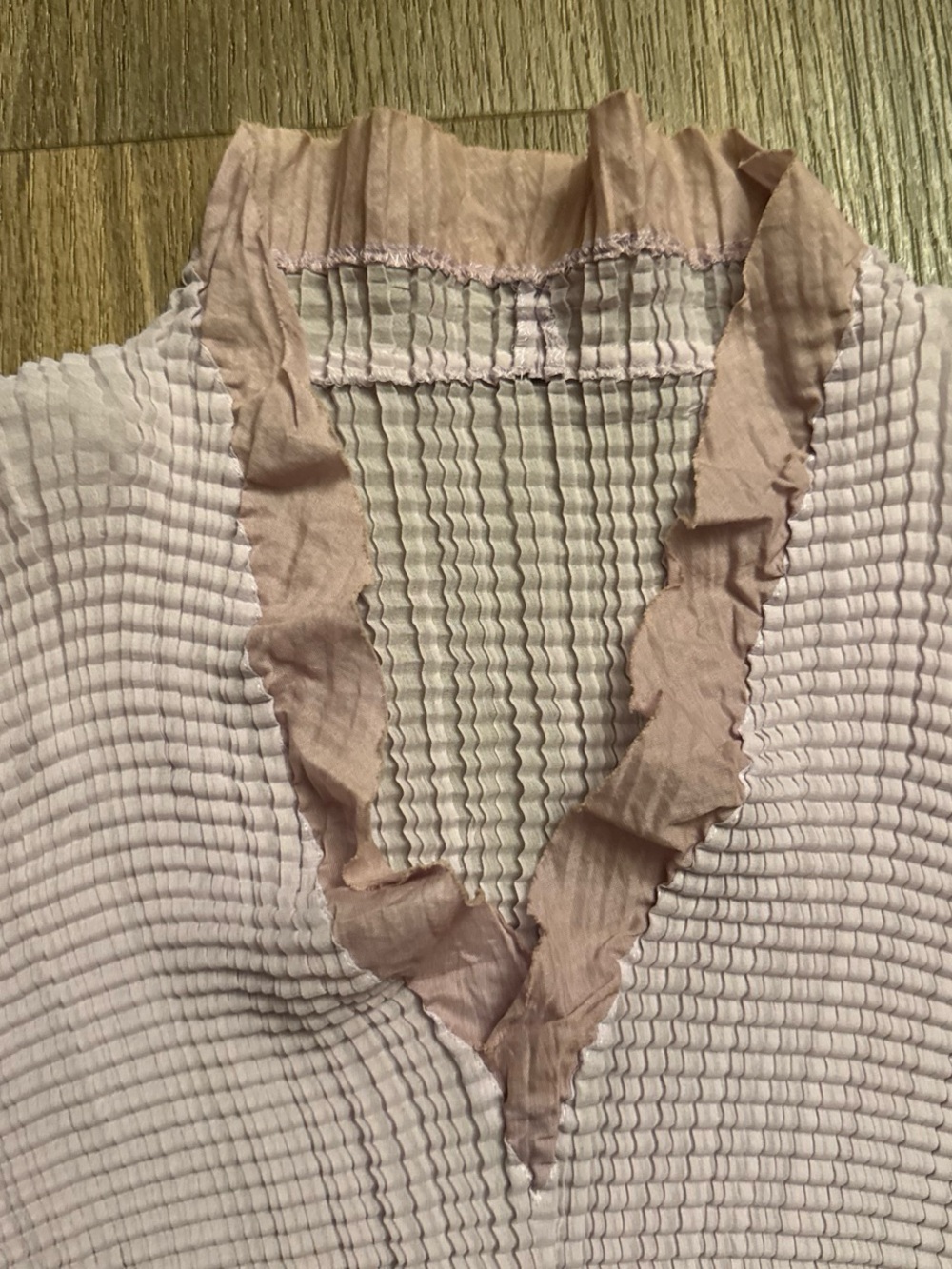 NWT issey Miyake Ruffle V-Neck Long Sleeve Top lavender size 3 - Picture 2 of 7